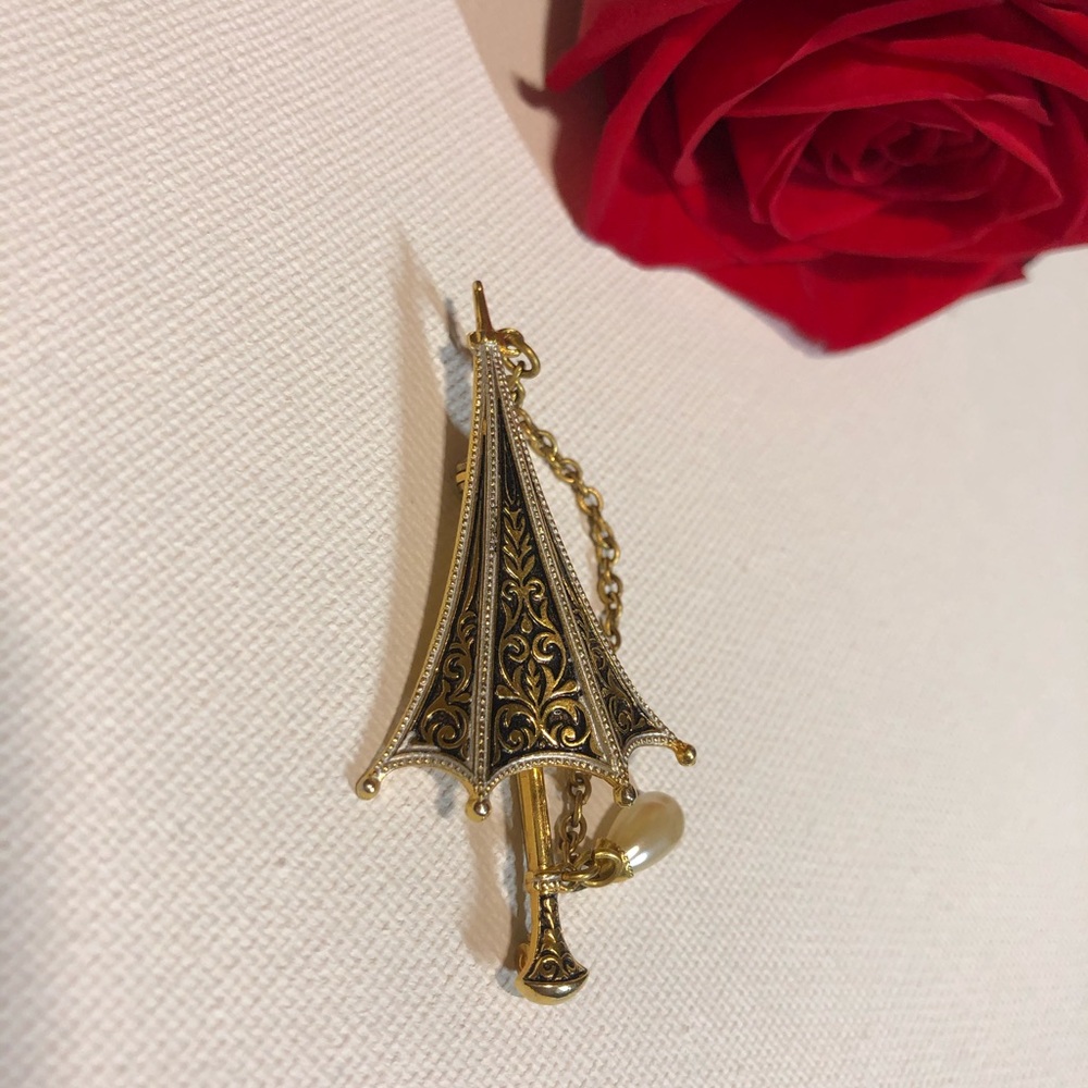 Original brooch!